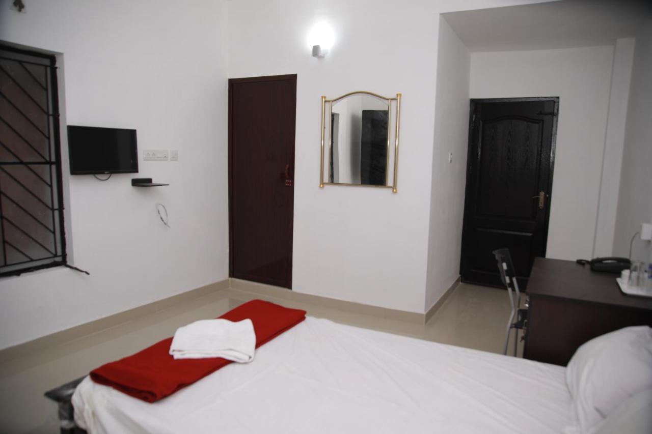 فندق Meghna Residency تريفِندرم المظهر الخارجي الصورة