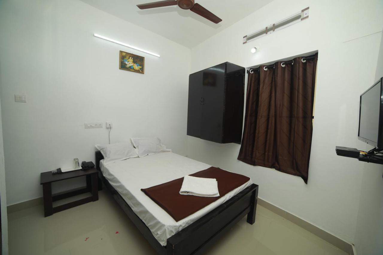 فندق Meghna Residency تريفِندرم المظهر الخارجي الصورة