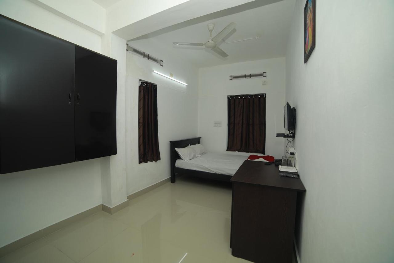 فندق Meghna Residency تريفِندرم المظهر الخارجي الصورة