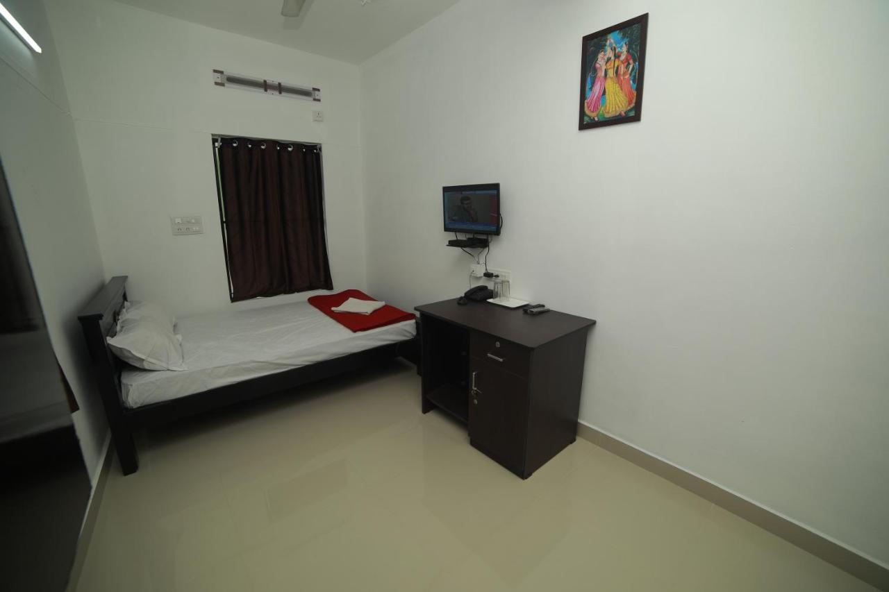 فندق Meghna Residency تريفِندرم المظهر الخارجي الصورة